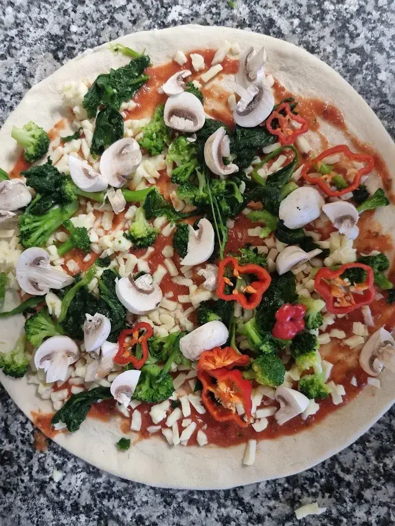 Mels Haus pizza Kebab_Mels_slider_image_2