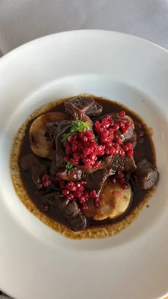 Ladina Canal_Restaurant & Café Zentrum Neu-Schönstatt_Quarten_review