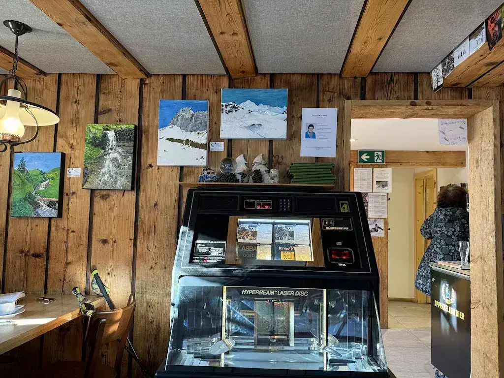 Ganni_Vals_slider_image_1