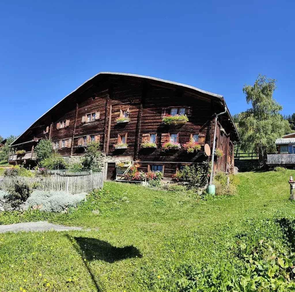 Düra Ast Brün_Valendas_slider_image_3