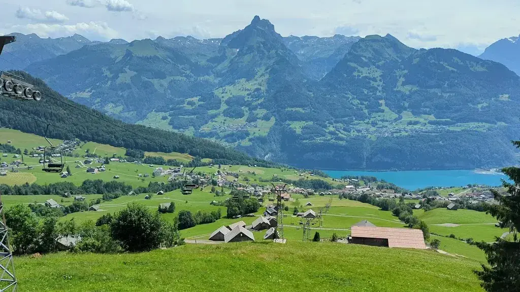 Restaurant Walau_Amden_slider_image_2