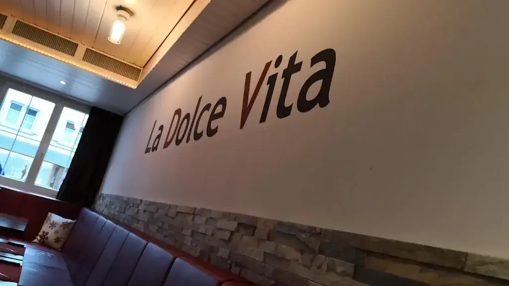 Ernesto Santamaria_La Dolce Vita_Walenstadt_review