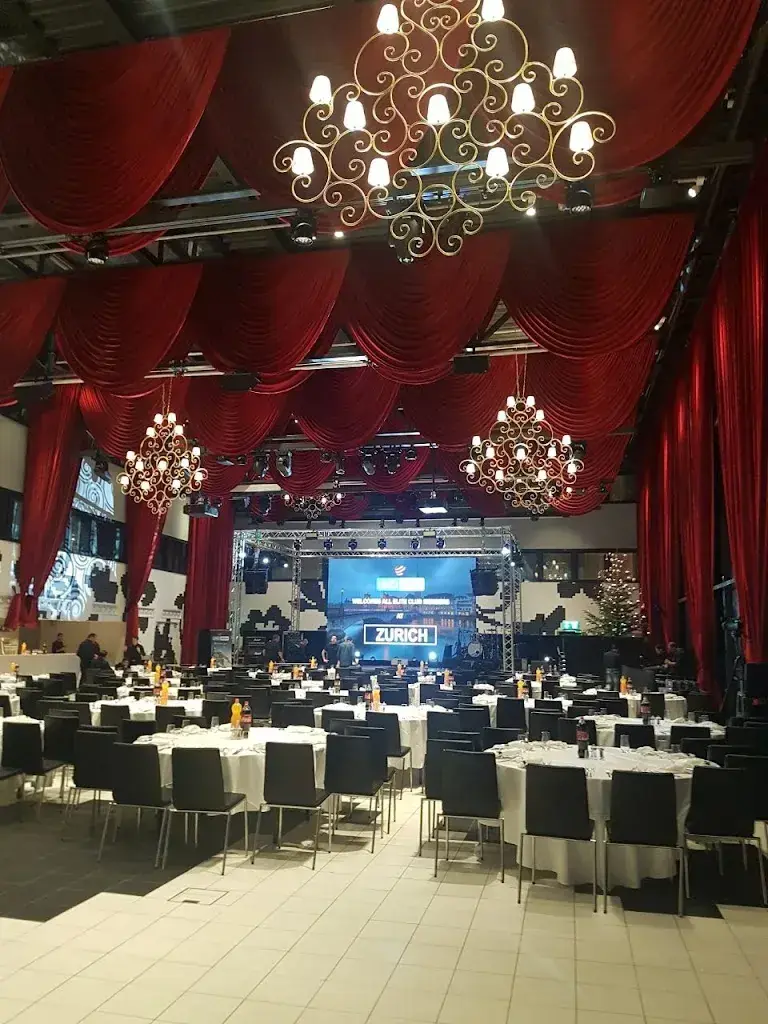 Sarbaz Nazari_Restaurant Pizzeria Senti Kilian_Benken_avis