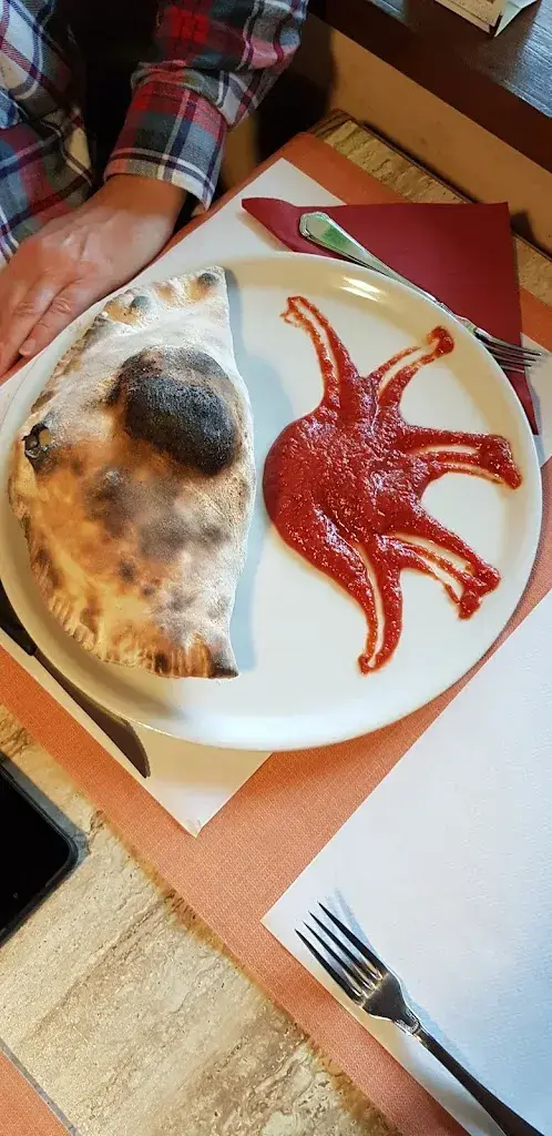 Schöne Martina_Obergass Pizzeria_Schmerikon_review