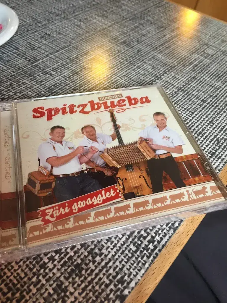 Ueli Lieberherr_Adler_Ricken_review