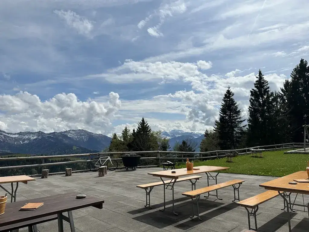 Marcel Lanz_Bergrestaurant Alp Egg_Uetliburg_review