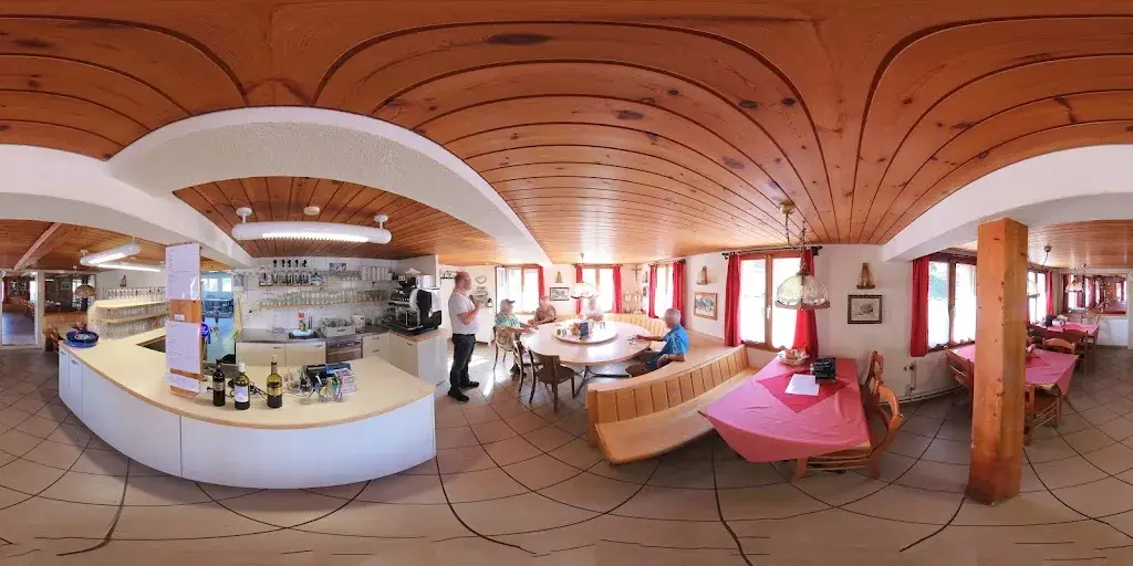 Restaurant zum Kreuz restaurant in Walde