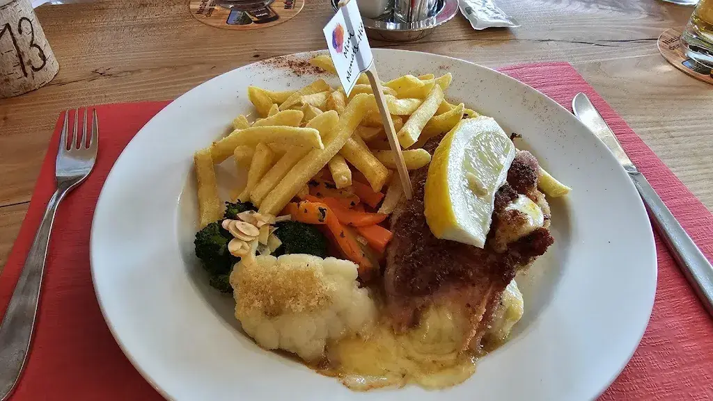 Bergrestaurant Poo-Alp_Wald_slider_image_3