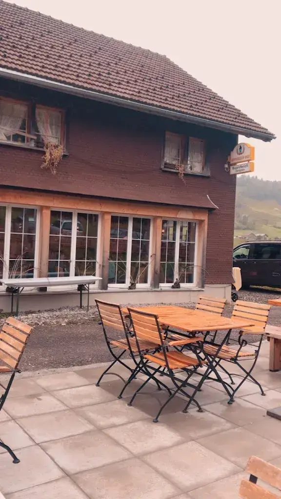 Corina Cozma_Buurebeizli Dergeten_Nesslau_review