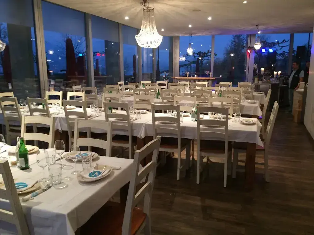 Strandbeiz Stampf restaurant à Rapperswil-Jona