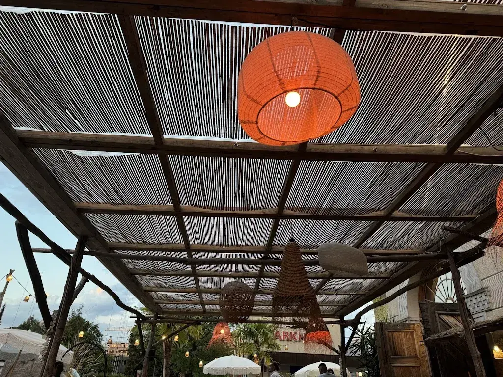 Lennox Restaurant Bar und Café_Rapperswil-Jona_slider_image_3