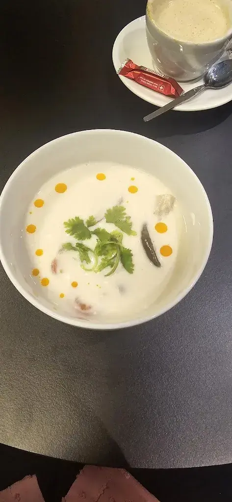 Tünde Brigita Kroneberger_H-Downtown_Rapperswil-Jona_review