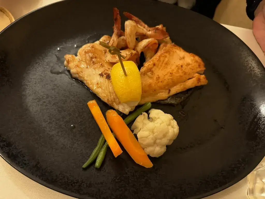 vic NY (Vic NY)_La Fuente_Rapperswil-Jona_review