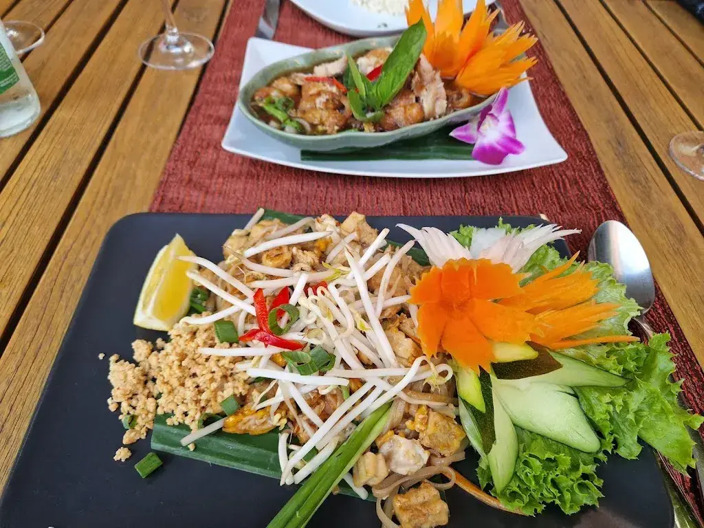 K Howell_Thai Orchid_Rapperswil-Jona_review