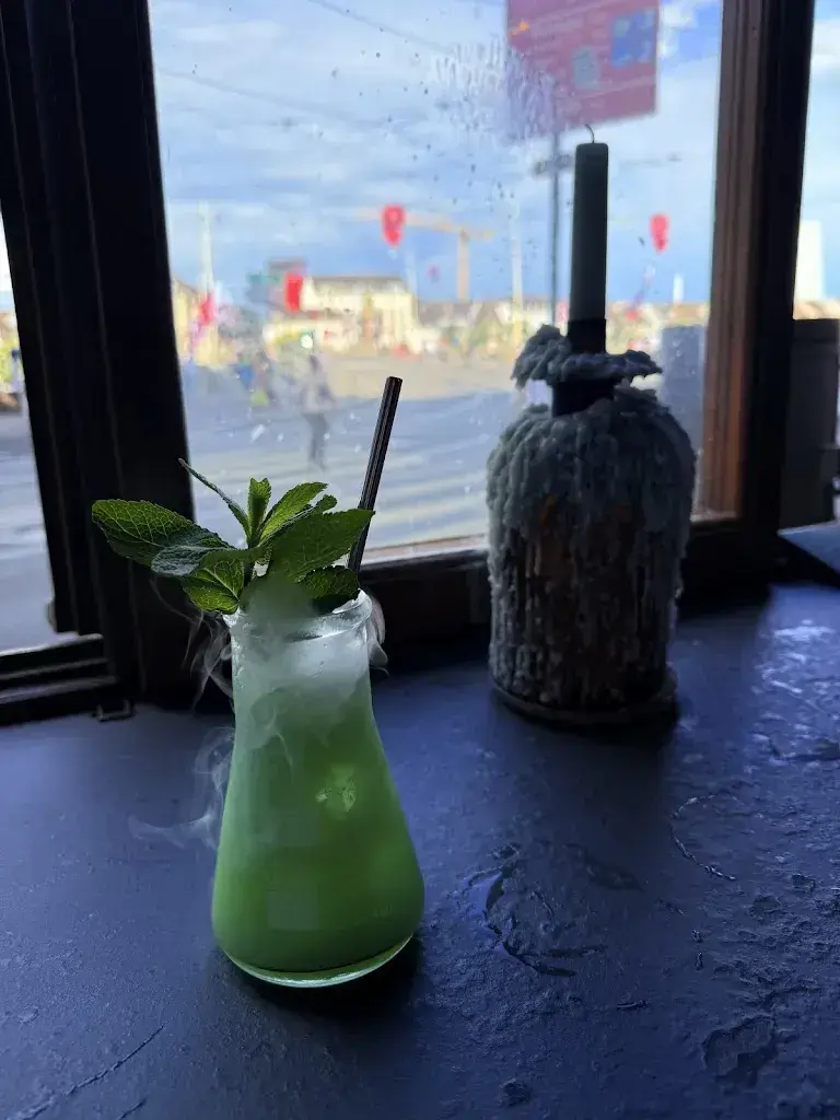 Dawn_Alchemist_Basel_avis