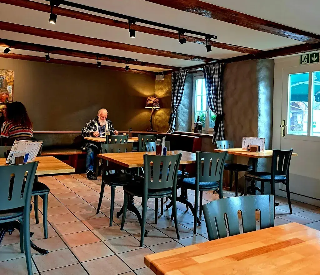 Sonne 8372 restaurant à Maur