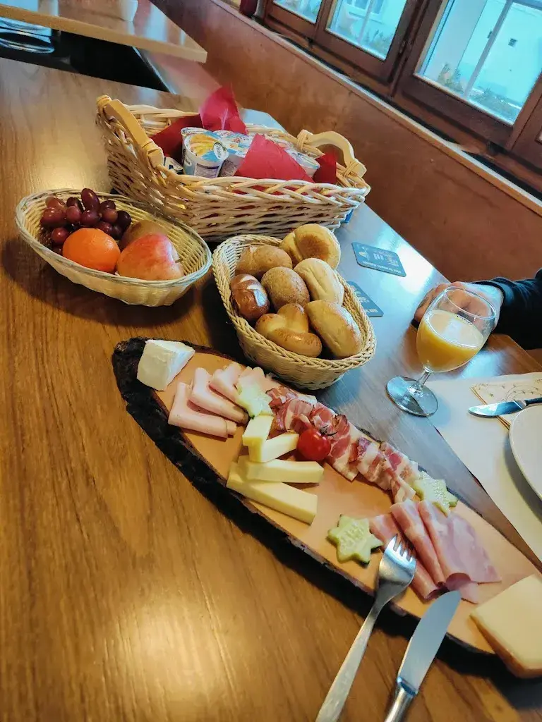 A G_Gemsli_Neu St. Johann_review