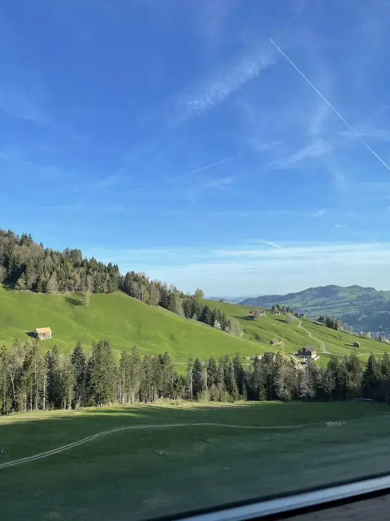 Nora Colson_Berggasthaus Nestel_Ebnat-Kappel_review