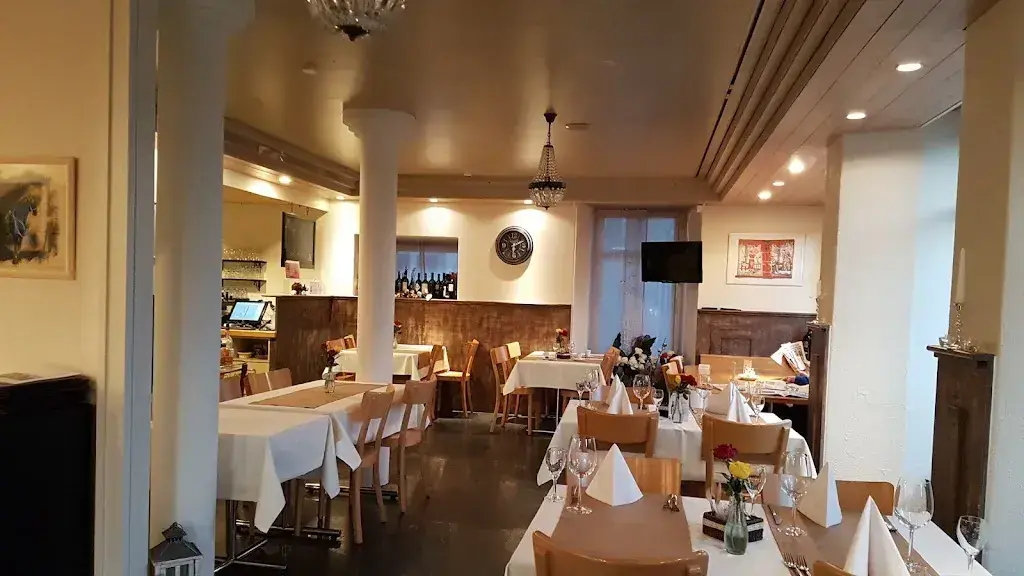 Mirabello restaurant in Jona SG
