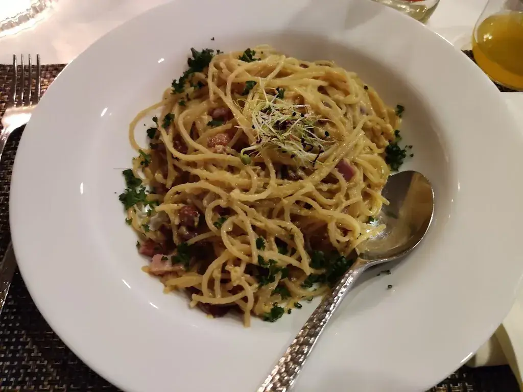 Mirabello_Jona SG_slider_image_2