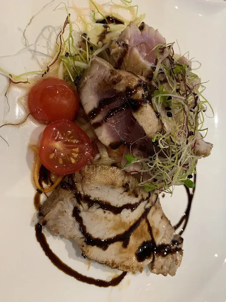 Sascha Trachsel_Baanthai Pallino_Jona SG_review