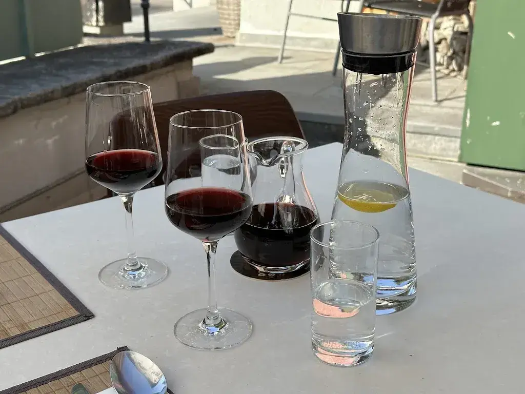 Jesse Harrison_Thai Traube_Ulisbach_review