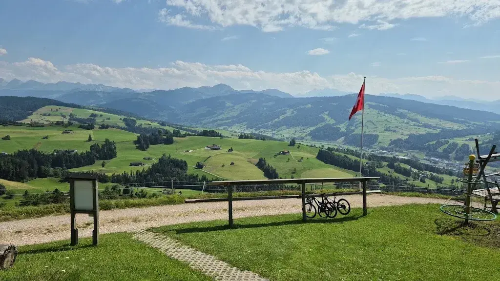 Jay R._Bergwirtschaft Köbelisberg_Lichtensteig_review