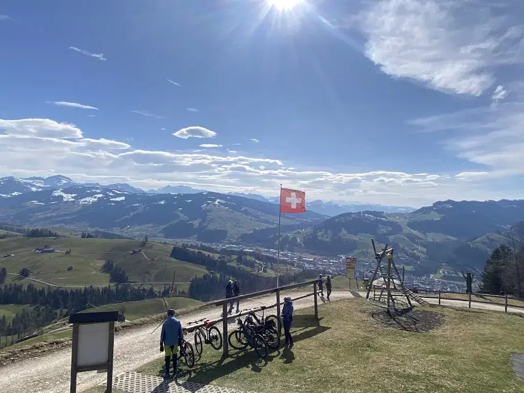 Niklaus Traber_Bergwirtschaft Köbelisberg_Lichtensteig_review