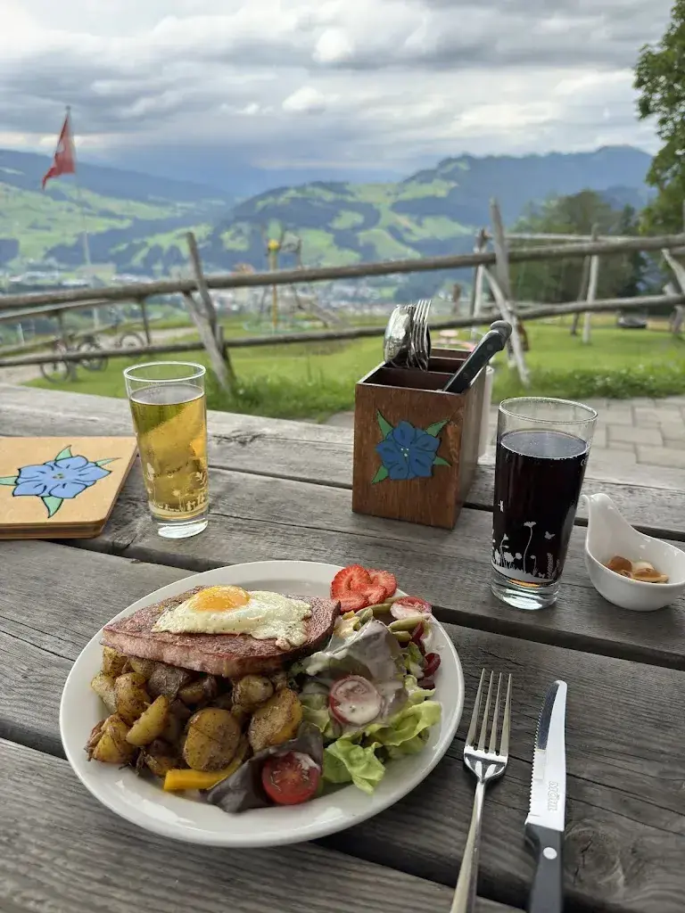 Bergwirtschaft Köbelisberg_Lichtensteig_slider_image_3