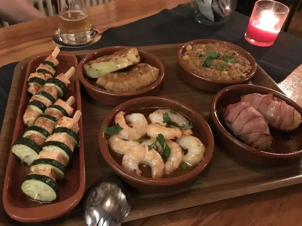 Hans Pateri Haosuni_Löwen_Lichtensteig_review