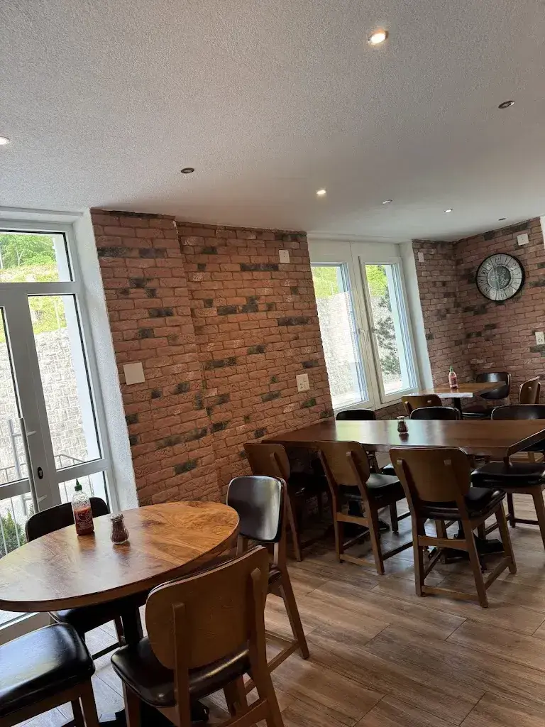 Ra Wi_Neueck_Wattwil_review