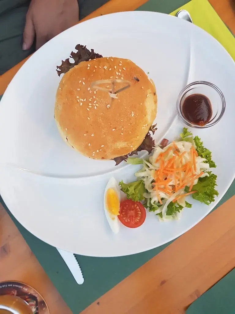 Damien Morvell_Restaurant Frohe Aussicht, Winzenberg_Lütisburg_review