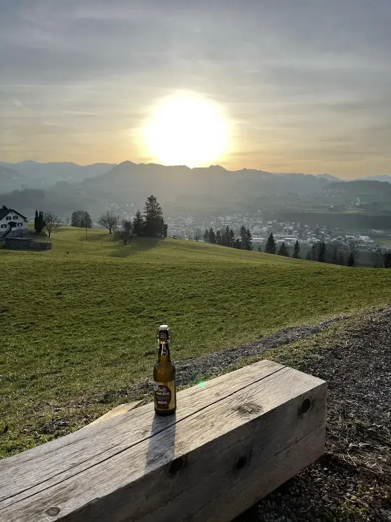 Camping girl_Berghof_Ganterschwil_avis