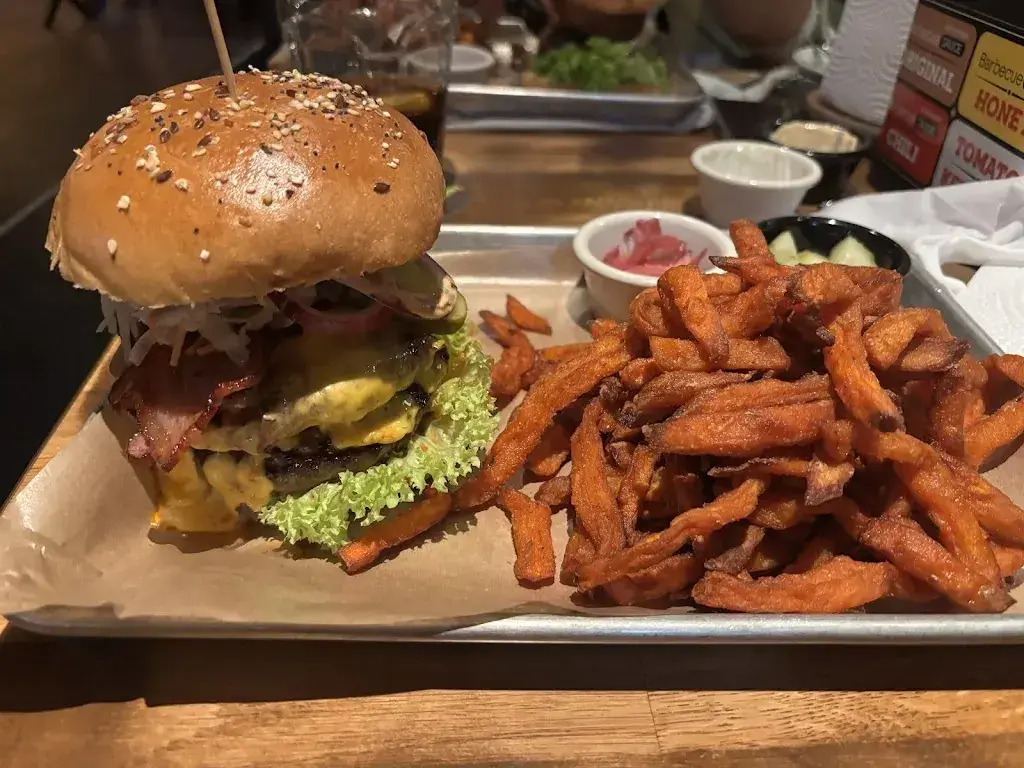 T's Barbecue Restaurant_Wil_slider_image_3