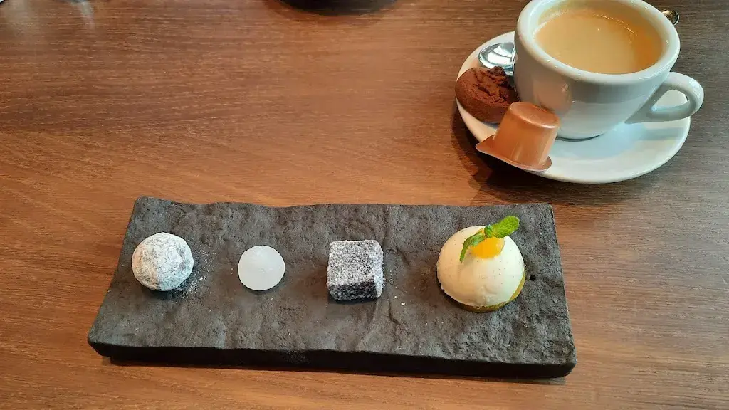 Menu_Restaurant End der Welt_Magglingen_immagine_6