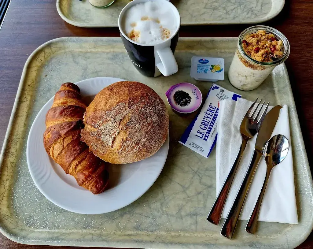 Shah Muhammad_Take Away - Wil SG_Wil_review