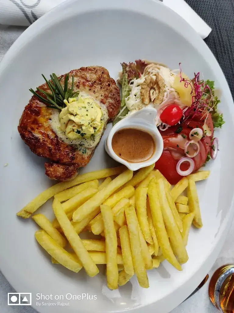 Sanjeev Rajput_Krone Mosnang_Mosnang_review