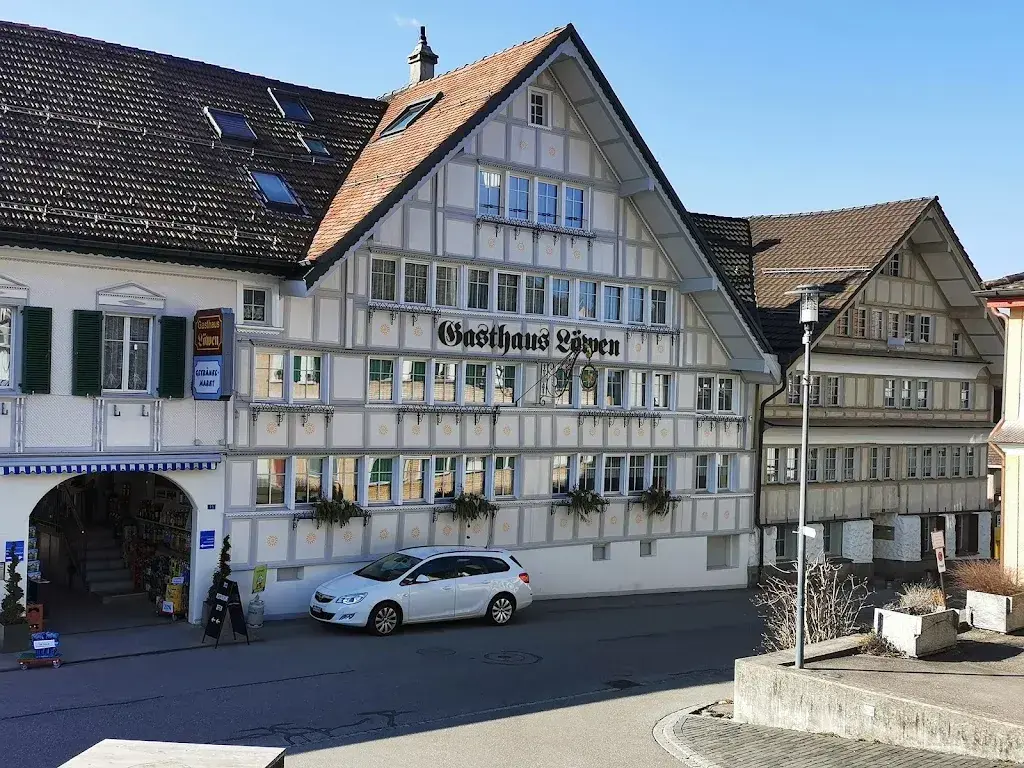 Duy Tam Nguyen_Gasthaus Löwen Schweizer Mogelsberg AG_Mogelsberg_review