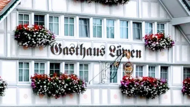 Gasthaus Löwen Schweizer Mogelsberg AG Restaurant in Mogelsberg