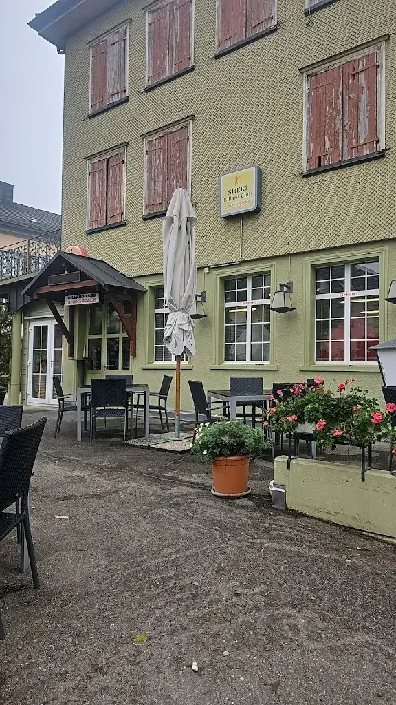 niku shehu_Billard Club Sheki Space_Oberuzwil_review