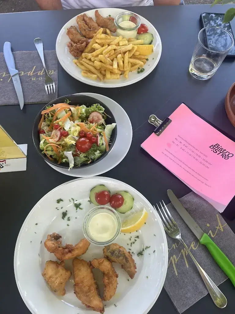 Noemi Schneider_bistro Bistro Rubigen_Rubigen_avis