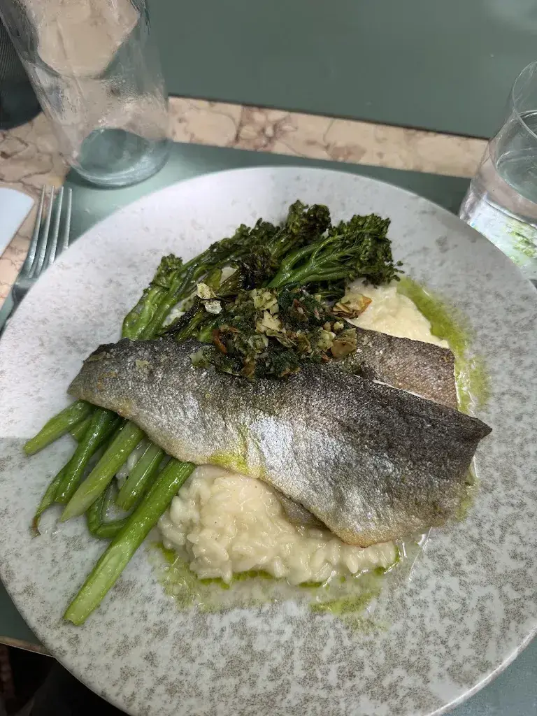 Kayla M_Mère Catherine_Zürich_review