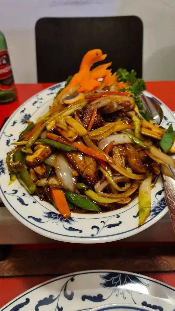 Angie Nightangel_Hopxing GmbH_Uzwil_avis