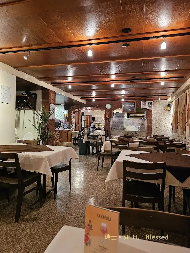 Kero Huang_Ristorante Pizzeria La Favola zur Luxenburg_Niederuzwil_review