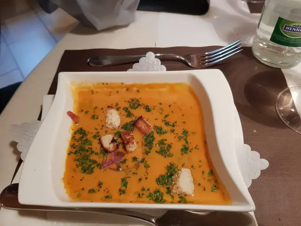 Monica Altwegg_La delizia_Flawil_review