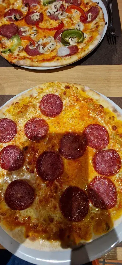 Tanja_Holzofen Pizzeria Eschenhof_Flawil_review