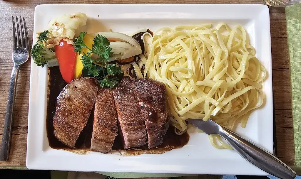 Neri Znal_Restaurant Kaufmann_Alikon_review