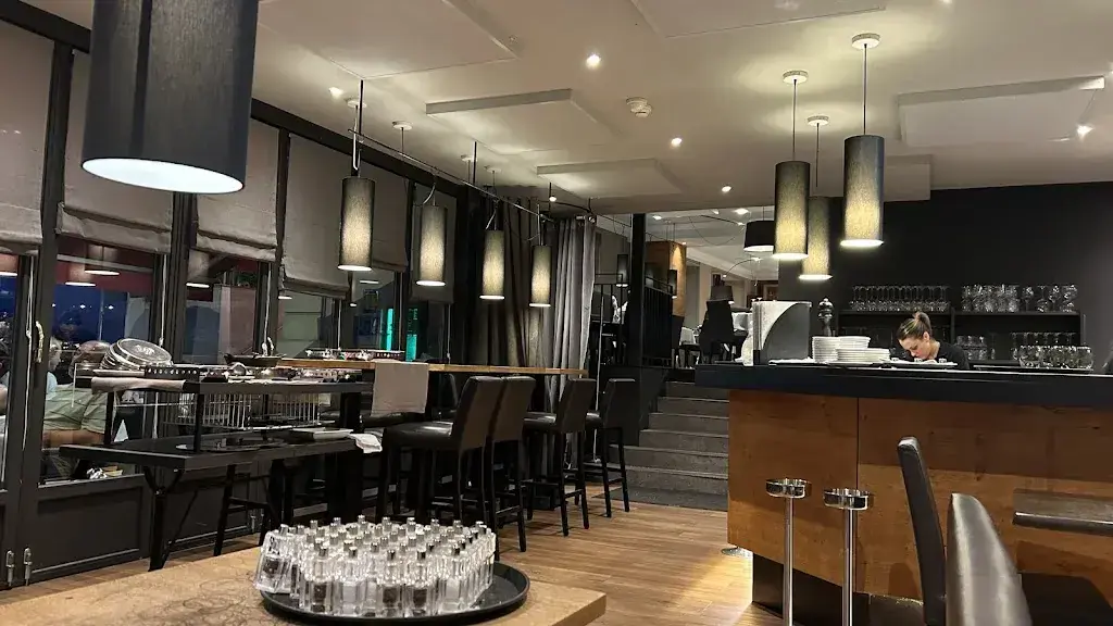 Ryan GLOBETROTTER_La Brasserie du Rive_Nyon_recensione