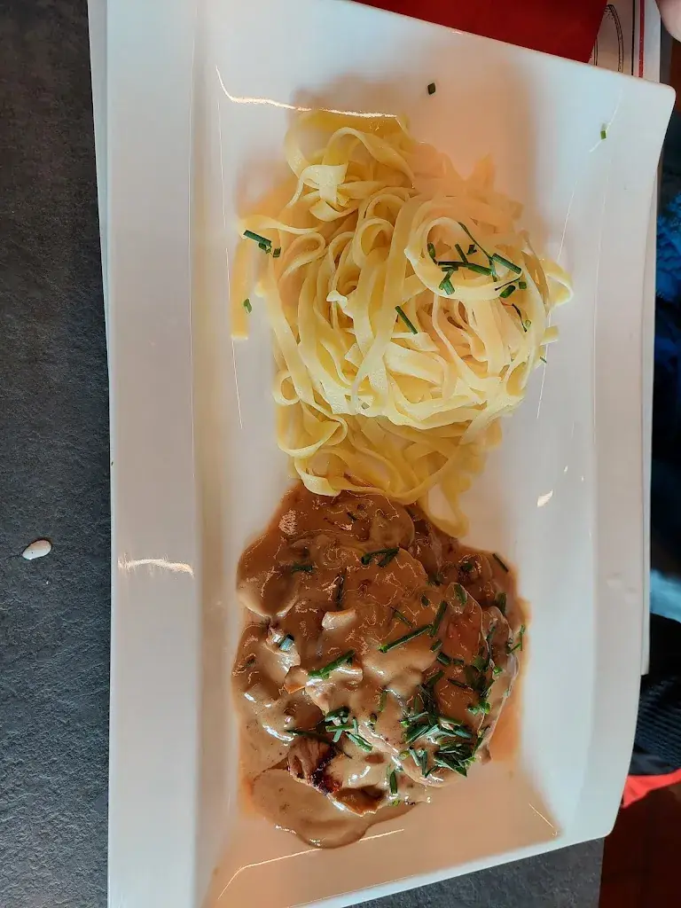 Petra Peinado_Bergrestaurant Alpina_Saas-Almagell_avis