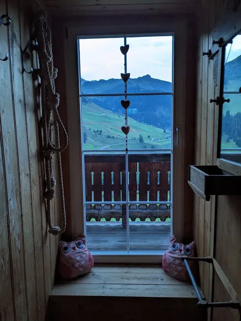 Lindsey Lawson_Sonja's Michelshof_St. Antönien_review